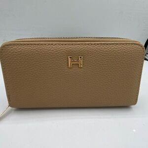 Halston Double Zip Around Wallet Beige/Tan Pebble Faux Leather  H Monogram NWOT
